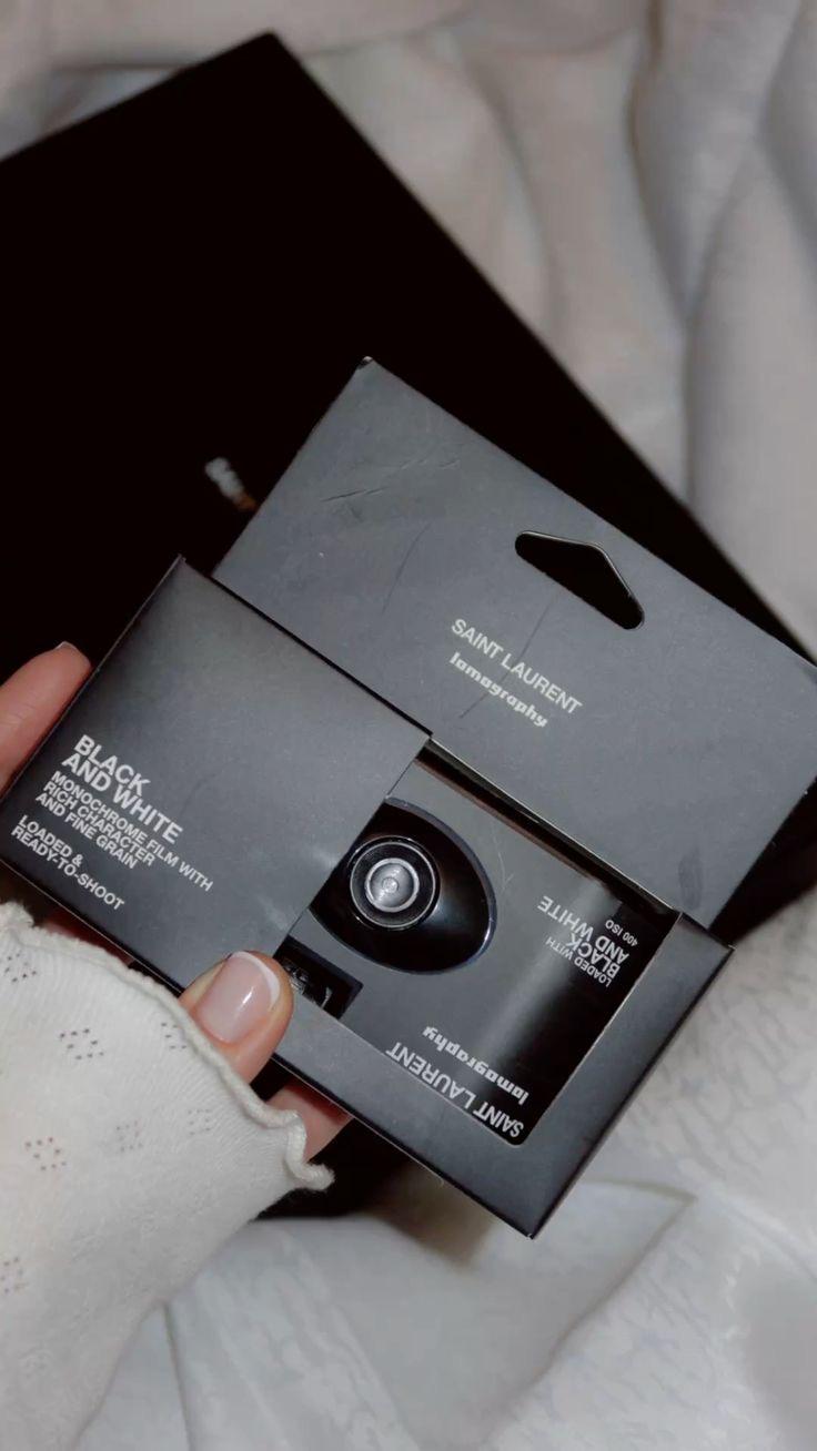 Плівкова фотокамера Yves Saint Laurent Lomography Reloadable Camera Original YSL Retro + Плівка 27 кадрів Чорно - Біла плівковий фотоапарат + Плівка (607886YCL081000)