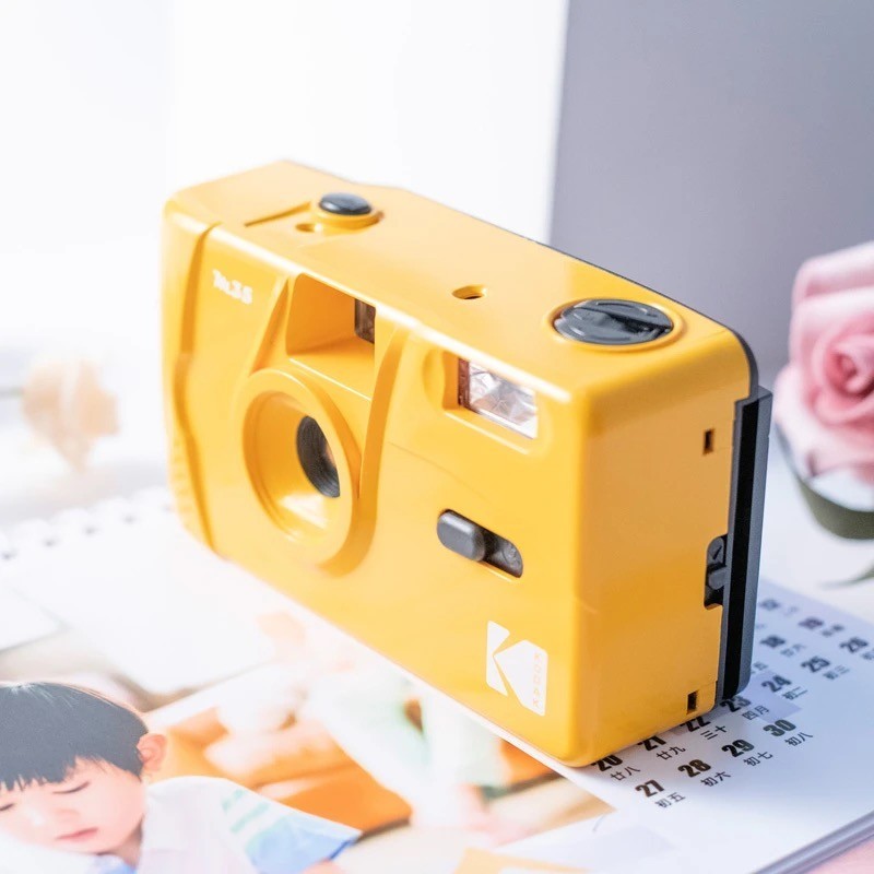 Плівковий фотоапарат Kodak M35 жовтий / плівка Kodak Color Plus / батарейка