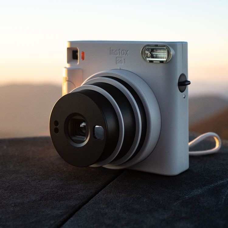 Набір Fujifilm Instax Square SQ1 EX D Glacier Blue Блакитний Фотокамера миттєвого друку / Фотопапір 10 фото / Чохол / Альбом 80 фото