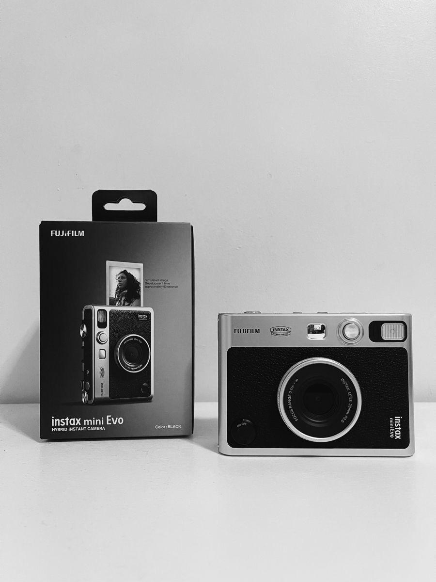 Фотокамера Fujifilm INSTAX MINI EVO Hybrid Black Чорна Фотоапарат миттєвого друку + принтер