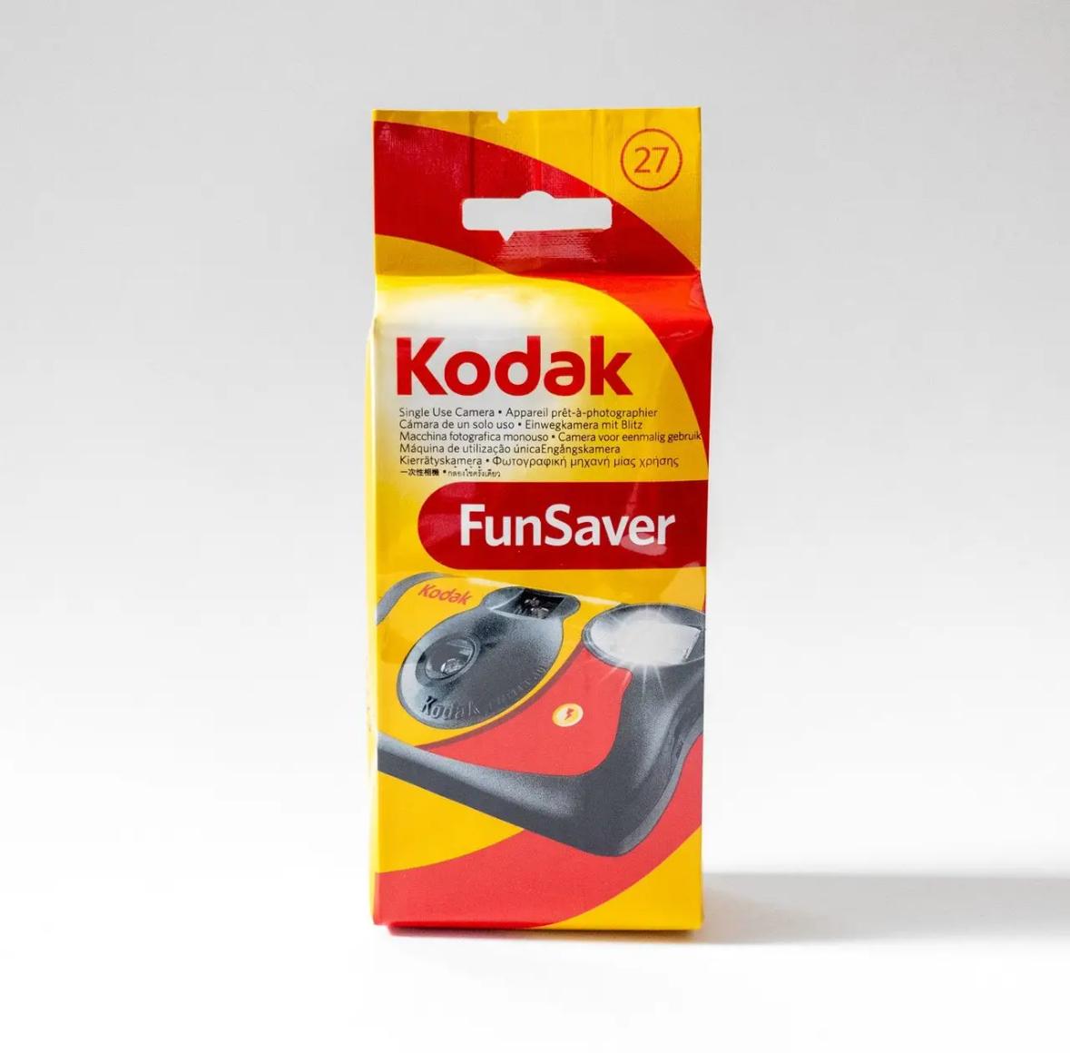Одноразова плівкова фотокамера Kodak FunSaver на 27 кадрів MAX 800 зі спалахом (фотоплівка+батарейка)