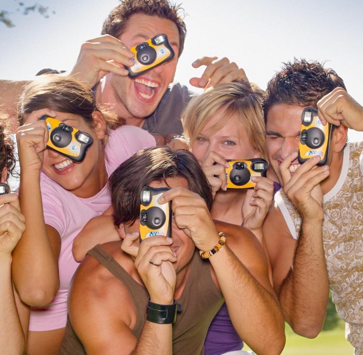 Одноразова плівкова фотокамера Kodak FunSaver на 27 кадрів MAX 800 зі спалахом (фотоплівка+батарейка)