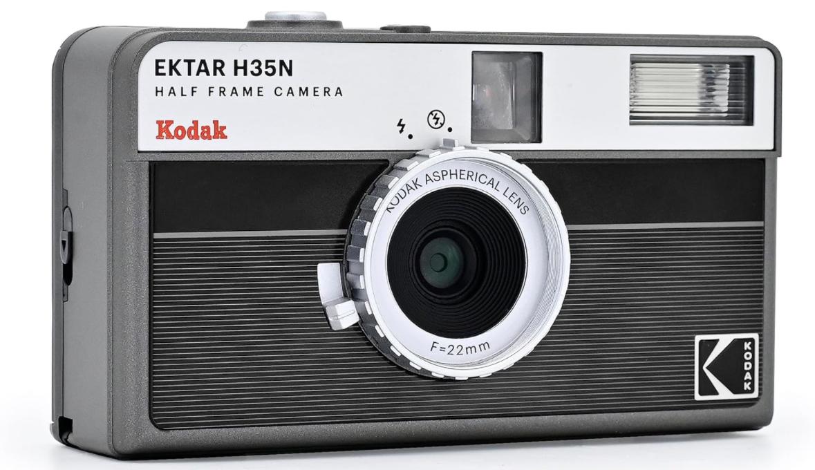 Плівковий фотоапарат Kodak Ektar H35N Half Frame Camera Striped Black H 35 N чорний / плівка Kodak Color Plus / батарейка